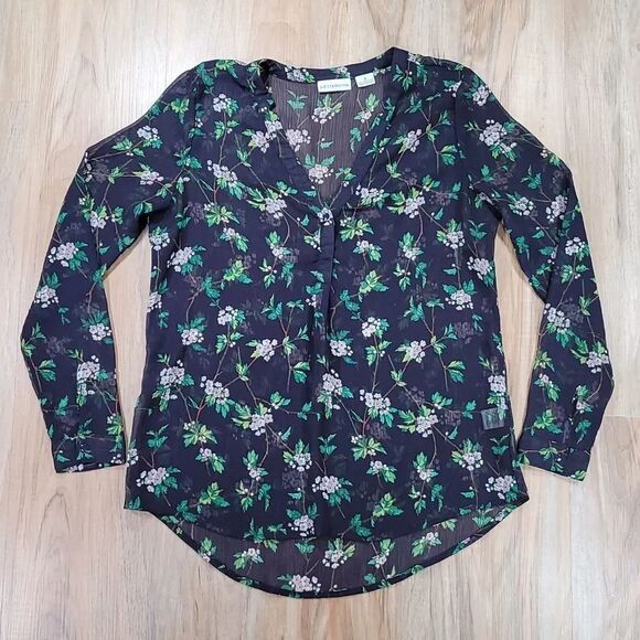 Liz Claiborne Tops - 🔸️Liz Claiborne Black Floral Print Semi Sheer Top Small